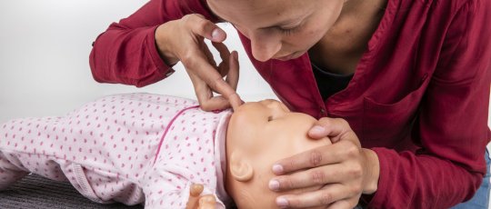 Download poster 'Resuscitating a baby'